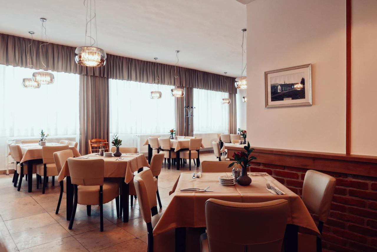 Mestsky Hotel Bobik Volary Εξωτερικό φωτογραφία
